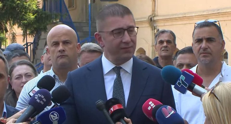 (ВИДЕО) Мицкоски: Продолжуваме со реализација на ветеното, сега е време кога се гради