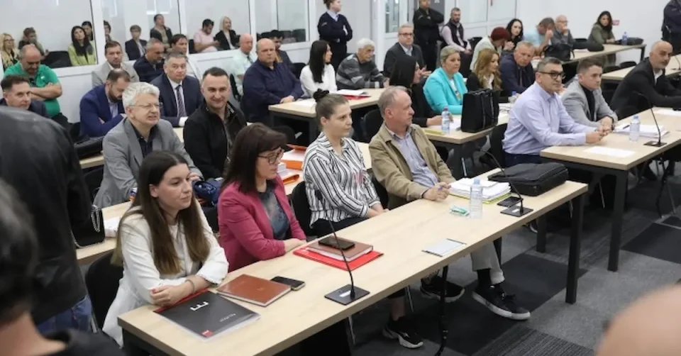 Проширен случајот Адитив, поднесено Обвинение против директорката на ДКСК