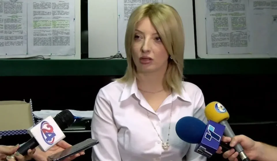 Арсовска: „Едвај чекам тужба од Ганиу“ – обвинува за 150 дивоградби во Чаир, не прифаќа вина за хаосот во Скопје