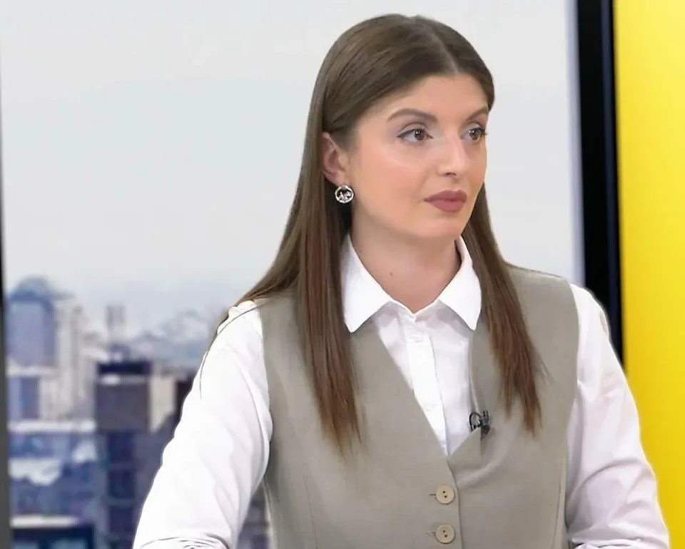 Бојковска: Секој студент од оваа учебна година ќе добие по 250 евра за нов електронски уред, вложуваме и во младите, но и во науката