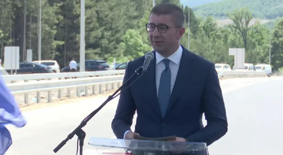 (ВИДЕО) Изјави на Трајановски, Николоски и Мицкоски од пуштање во употреба на патот Врбјани – Охрид