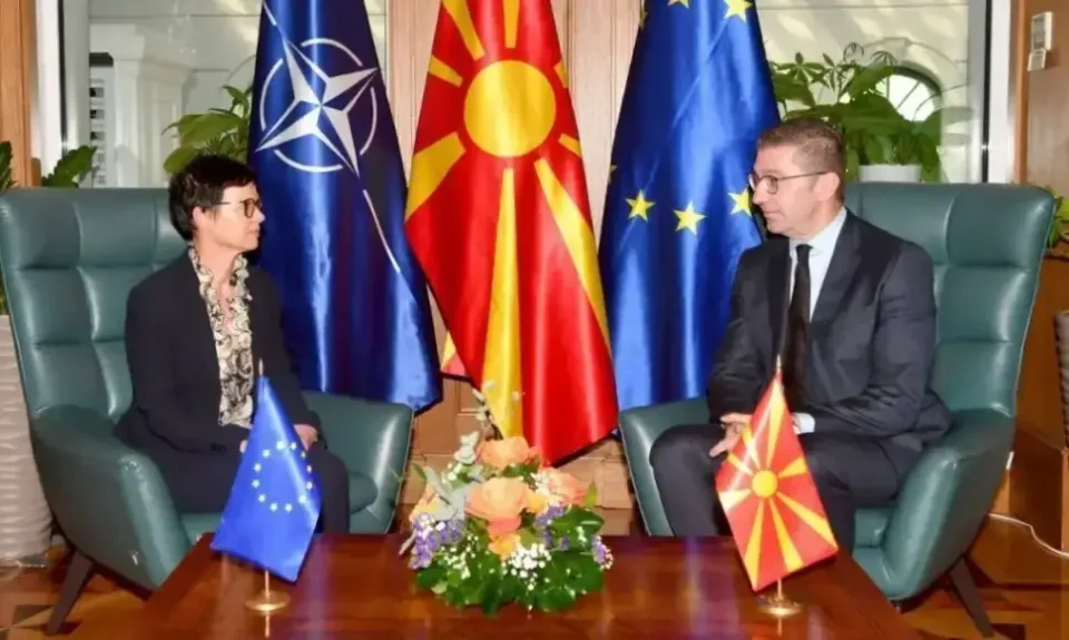 (ВО ЖИВО) Воведни обраќања на премиерот Христијан Мицкоски и Марта Кос, ЕУ комесар за проширување