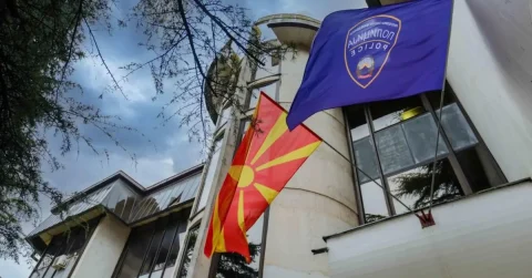 Лажни СМС пораки во име на оператори се обидуваат да украдат лични податоци, предупредува МВР
