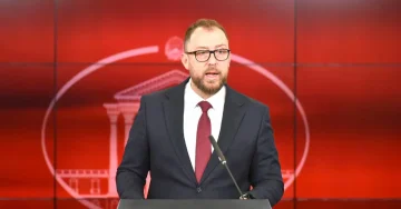 ЛЕКТОРИ ВО СИТЕ ИНСТИТУЦИИ: Почнува примената на Законот за заштита на македонскиот јазик