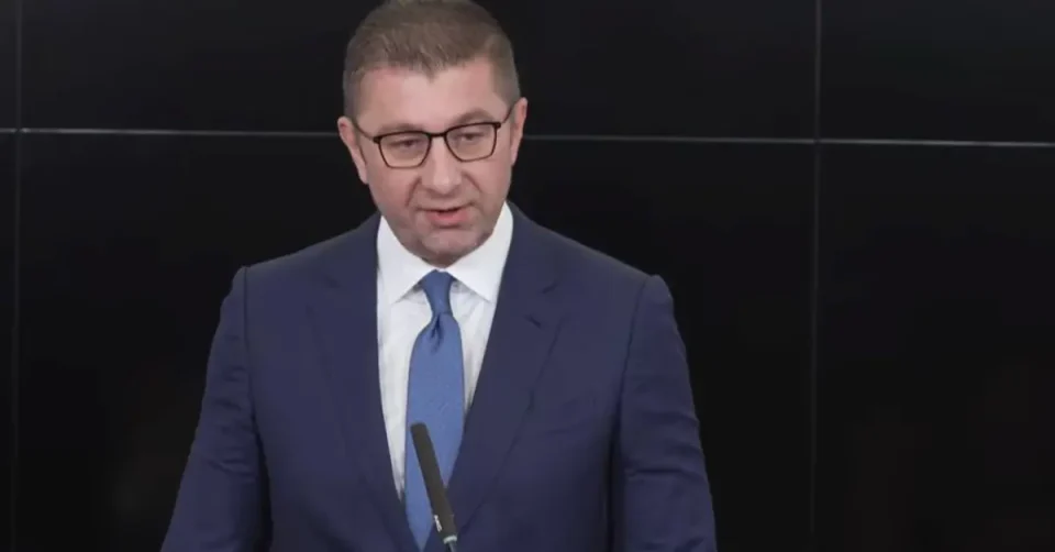Мицкоски утре ќе присуствува на пуштање во употреба на дел од автопатот Кичево-Охрид