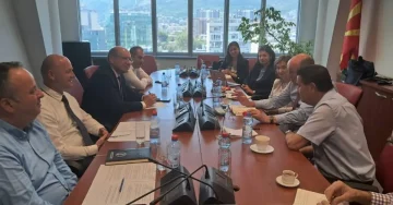ОБУКА НА ОБВИНИТЕЛИТЕ ВО МАКЕДОНИЈА: Британски експерти че работат на јакнење на демократијата во Западен Балкан