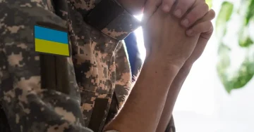Украинци постари од 60 години ќе можат доброволно во армија