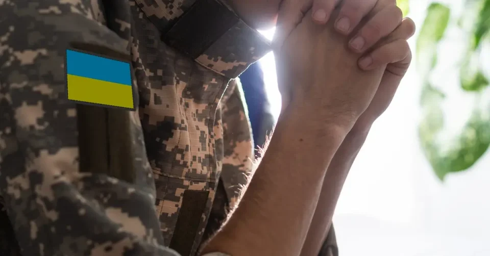Зеленски потпиша закон: Украинци постари од 60 години ќе можат доброволно да служат во армијата