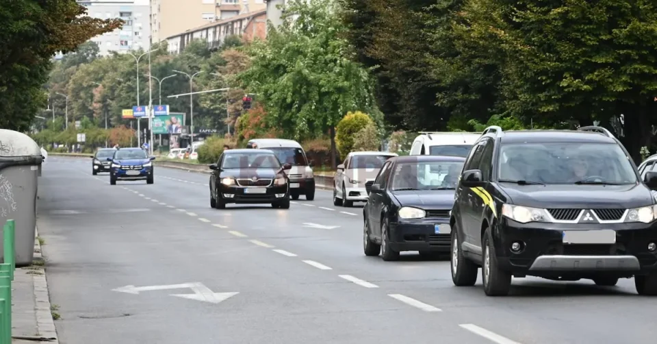 Владата: Нови таблици во боја за сите службени возила до 15 септември