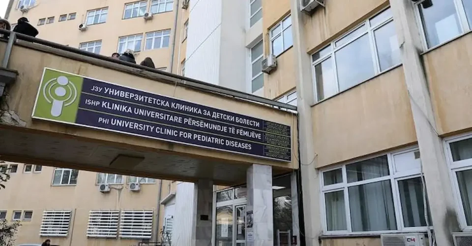 На Клиниката за детски болести се воведува формално основно образование во болнички услови за деца на долготрајно лекување