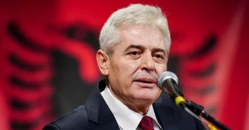 Вицепремиерот Фетаи предупредува на нов бран национализам од ДУИ-Ахмети оживува опасна фраза од времето на Милошевиќ