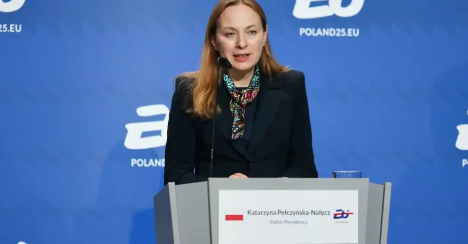 ДОДЕЛУВАЛЕ ЕУ ГРАНТОВИ ЗА ЈАХТИ, СВИНГЕР КЛУБОВИ И ВОТКА БАРОВИ: Полска го стопира европскиот фонд за хотели и ресторани