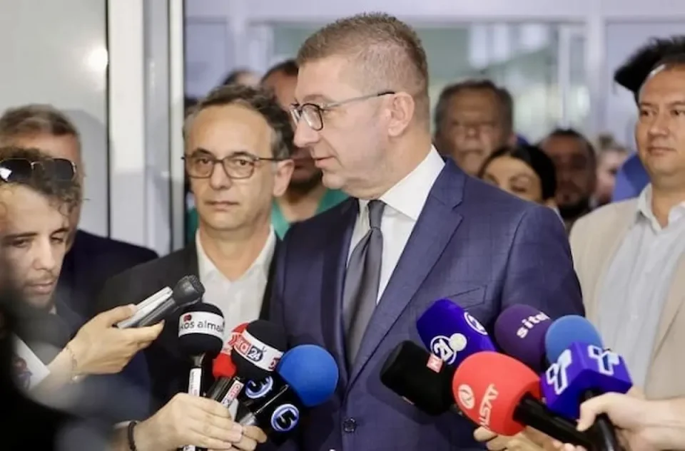ЛОЈАЛЕН НА КОАЛИЦИЈАТА ДУИ-СДСМ: Изгласана недоверба, но Коцевски и натаму во рацете на опозицијата – Владата сега нема можност за разрешување, вели Мицкоски