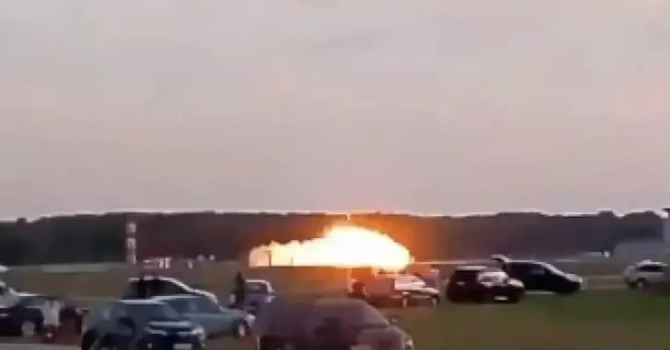 (ВИДЕО) ПАДНА АВИОН Ф-16 ВО ПОЛСКА: Пилотот го загуби животот – аеромитингот е откажан
