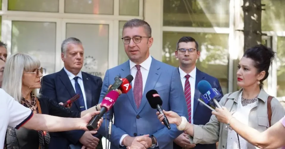 СЕ СТРЕМИМЕ КОН ИСТОРИСКИ УСПЕХ: Мицкоски најавува убедлива победа на локалните избори