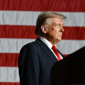 ТРАМП НА „TRUTH SOCIAL“: „ГОЛЕМ НАПРЕДОК ОКОЛКУ РУСИЈА, СЛЕДЕТЕ!“