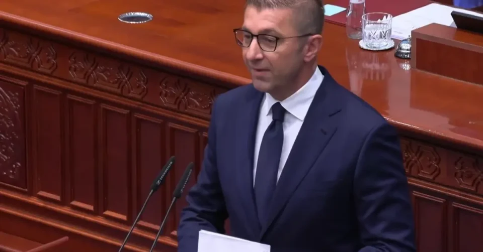 (ВИДЕО) МИЦКОСКИ МУ ЈА УДРИ ВИСТИНАТА НА АПАСИЕВ ВО ЛИЦЕ: Еве како земале пари со Мециновиќ!