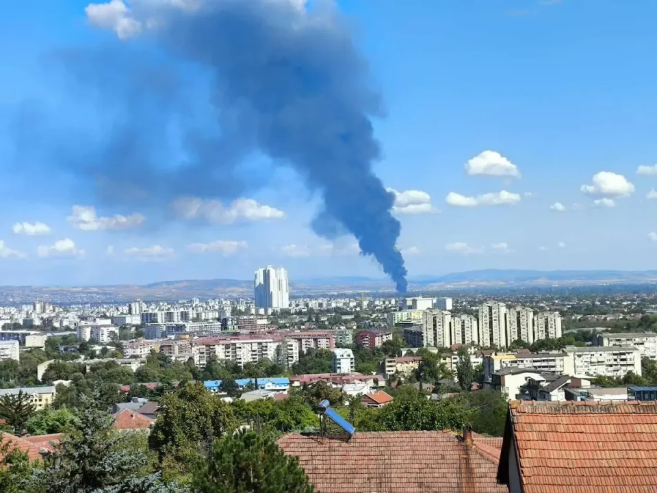 (ФОТО) ПОВТОРНО ПОЖАР ВО СКОПЈЕ: Дали станува збор за субверзивна политичка пироманија?