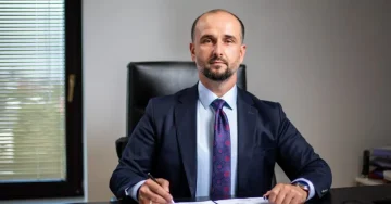 МАКЕДОНИЈА НА ПРАВИОТ ПАТ: ЕУ го потврдува напредокот во правосудството, вели Муртезани