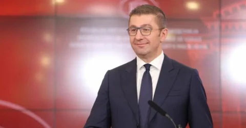 ТРИКОВИ ОД ПАЗАРИТЕ ВО МИЛАНОВАЦ: СДСМ со „црвени линии“ за Бугарија во стилот на македонската жица на Заев, народот не ги заборава предавствата, вели Мицкоски