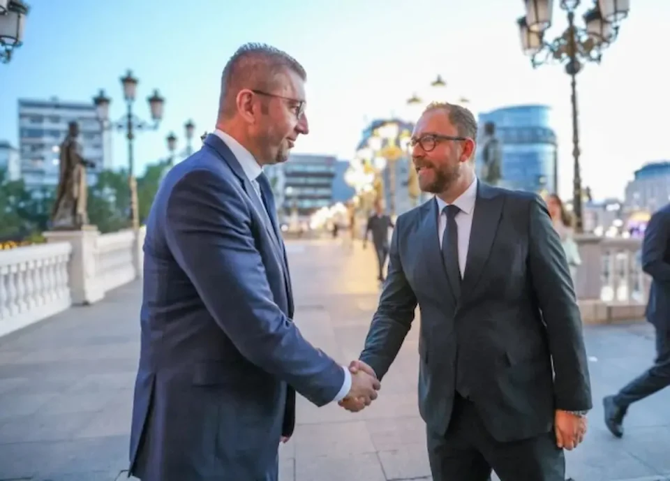 Мицкоски и Љутков во Струмица: Следење на градежните активности на театарот „Антон Панов“