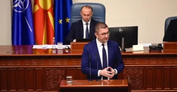 МОЈАТА ЗЕМЈА Е МАКЕДОНИЈА: Мицкоски од собраниската говорница објасни зошто не ја употребува придавката „Северна“