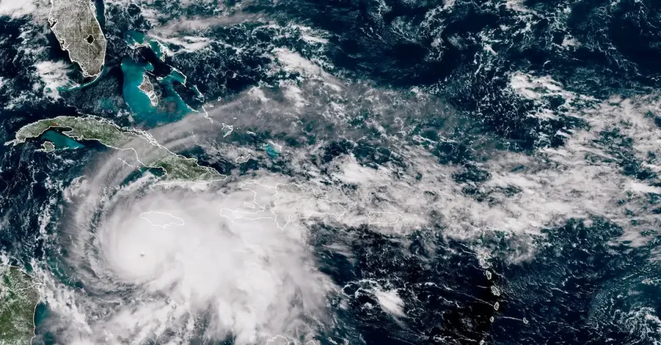 (ВИДЕО) АПОКАЛИПТИЧЕН УДАР НА ЈАМАЈКА: Ураганот „Мелиса“ со ветрови од 300 км/ч разори сè пред себе