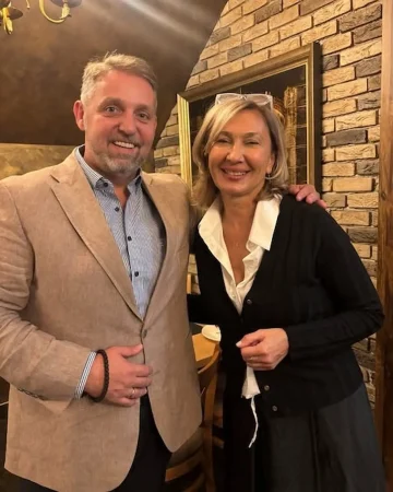 ОБЕДИНУВАЊЕ ПРОТИВ СТЕВЧО? Кандидатката на СДСМ застана до Лукровски