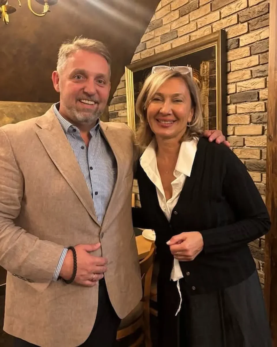 ОБЕДИНУВАЊЕ ПРОТИВ СТЕВЧО? Кандидатката на СДСМ застана до Лукровски