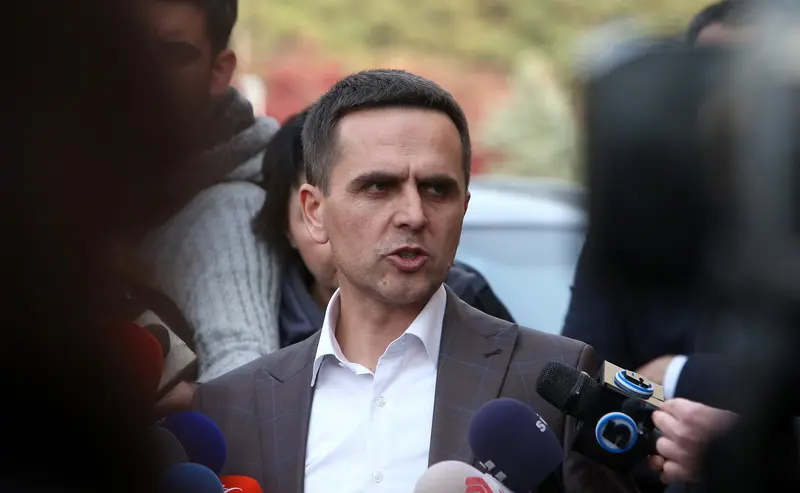 „НЕ МОЖАМ ДА ПОДДРЖАМ КАНДИДАТ КОЈ МУ НАШТЕТИ НА КИЧЕВО“: Касами ретерираше по првичната поддршка за Дехари