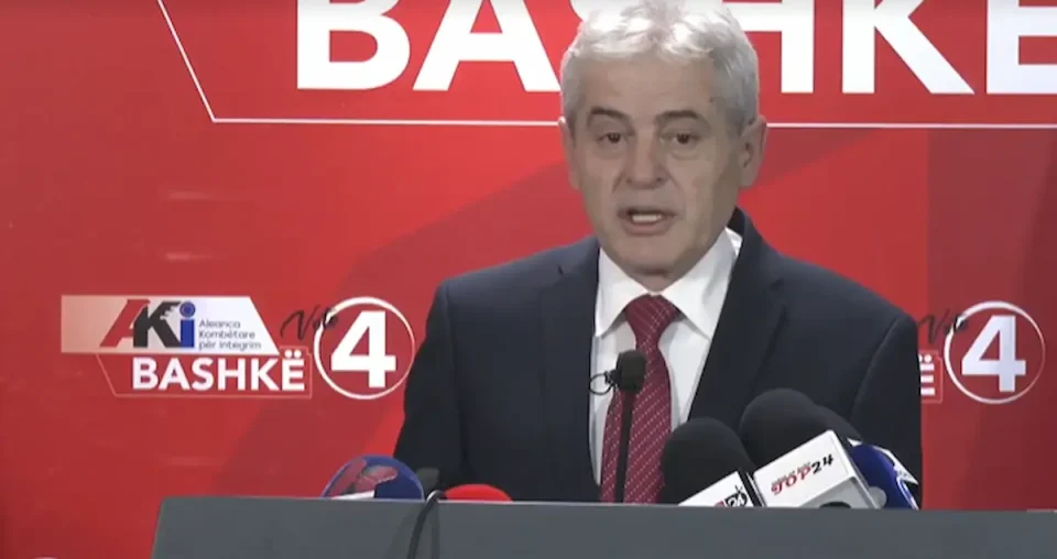 „СÈ УШТЕ НЕ ЗНАЕ ЗА ДОСТА“: Ахмети 23 години на чело на партијата, ДУИ останува во политичко заложништво!