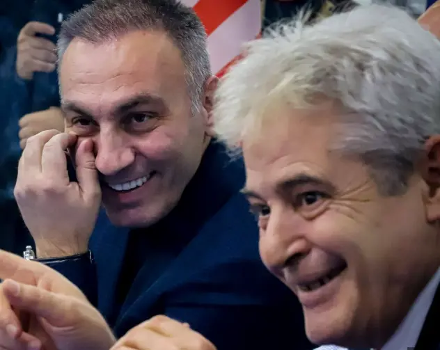 „ЌЕ БИДАТ НЕПРИЈАТНО ИЗНЕНАДЕНИ“: Мицкоски вели дека ДУИ по резултатот од локалните ќе се занимава со внатрепартиски, наместо со друг тип избори