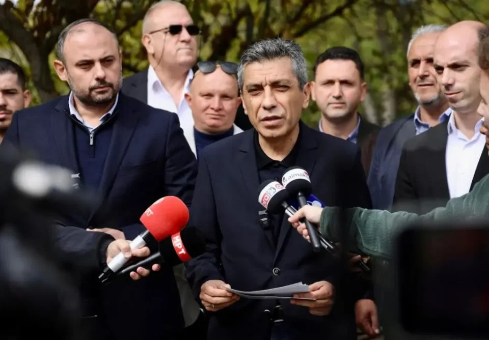 МОДЕРНИЗАЦИЈА И ДОЛГОРОЧНА ЗАШТИТА: Околу депонијата „Дрисла“ се поставува ограда долга 4.800 и висока 1,5 метри
