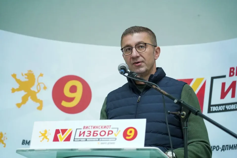 ЗНААТ САМО ДА СВИКААТ КИЧМА: Никој во Македонија не верува дека СДСМ има црвени линии, вели Мицкоски