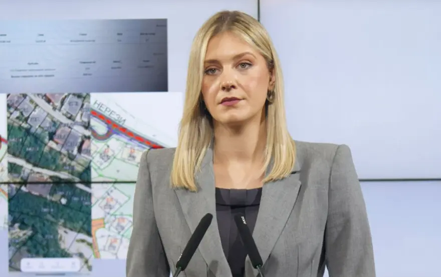 Митева: Јакимовски да објасни како е можно за една година со семејството да стане сопственик на две градежни парцели во најелитниот дел на Карпош, Жданец