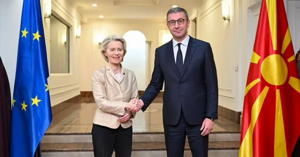 МАКЕДОНИЈА ОЧЕКУВА ОД ЕУ ЈАСНА И КОНКРЕТНА ПОСВЕТЕНОСТ: Мицкоски и Урсула фон дер Лајен разговараа за евроинтеграциите