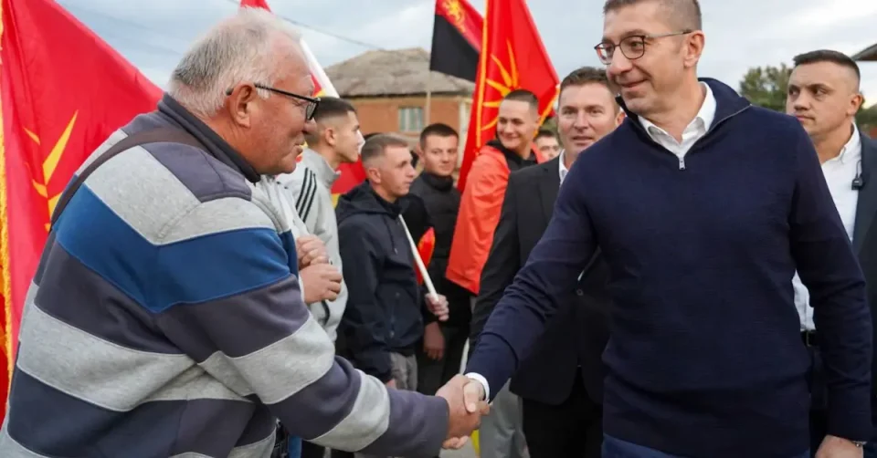 СТРАШНАТА СОСТОЈБА НА СДСМ: Од државотворна партија во обично гранапче, структура што служи на интересите на една фамија, вели Мицкоски
