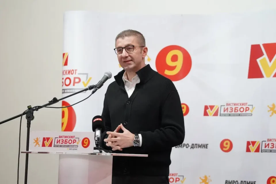 ЌЕ КЛЕКНАМ НА КОЛЕНА, САМО ПОДДРЖЕТЕ МЕ: Во 2021 застанавме позади Јакимовски, само за да нема бетонизација – неколку дена после избори ме чекаа 30 планови за урбанизација кај него, вели Мицкоски