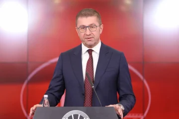ДИПЛОМАТИЈА И БИЛАТЕРАЛНИ СРЕДБИ: Мицкоски и владината делегација на Самитот за Западен Балкан во Лондон