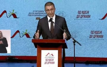 „ДОСТА БЕШЕ ВРАНИ, ОРЛИ И ЗАЈЦИ!“: Ако некои политичари злоупотребуваат етнички теми, која е разликата меѓу нив и Али од Зајас? Мицкоски до Касами