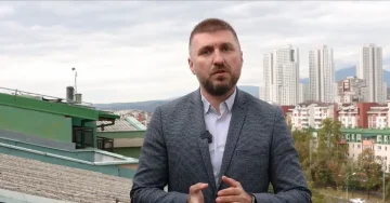 Кандидатот за градоначалник за општина Аеродром, Дејан Митевски објави видео во кое потенцира дека секој покрив ќе се трансформира во зелена енергија.