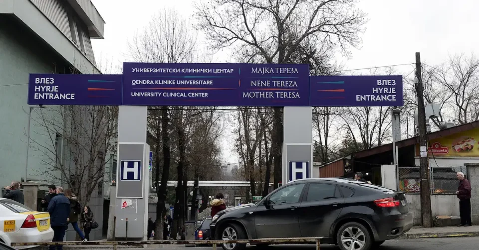 НАЈМОДЕРЕН ПАРКИНГ ВО МАКЕДОНИЈА: Клиничкиот центар „Мајка Тереза“ добива смарт инфраструктура и монтажна катна гаража