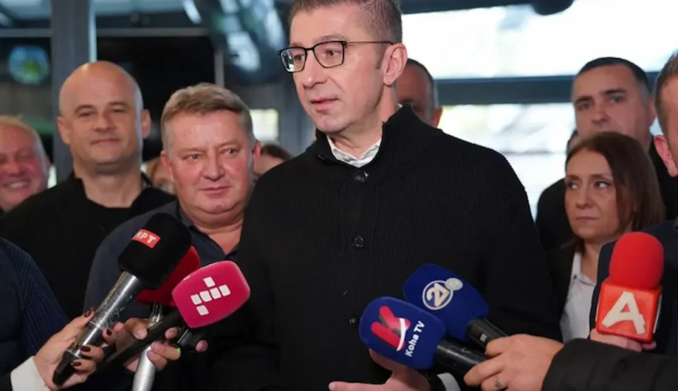 ПРВО ЌЕ ИЗГУБИ ВО БРВЕНИЦА, ПА ЌЕ БИДЕ РАЗРЕШЕН: Рамадани направи огромна грешка, претставници на меѓународната заедница со неверување гледаат на употребата на таков речник во 21 век!