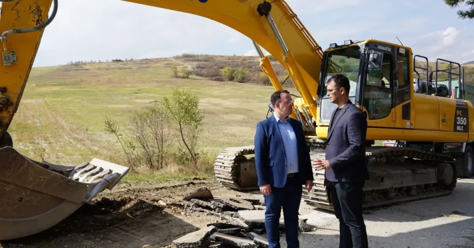 ЦЕЛОСНА РЕКОНСТРУКЦИЈА НА УЛИЦИТЕ: Николоски и Стојкоски најавуваат нови проекти во Ѓорче Петров