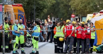 (ВИДЕО) СЕ СРУШИ ДЕЛ ОД ЗГРАДА ВО МАДРИД: Најмалку три лица се повредени, едно во тешка состојба