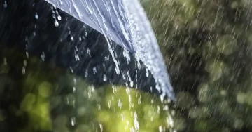 Променливо и ветровито време со локален дожд - викендот носи кратко разведрување