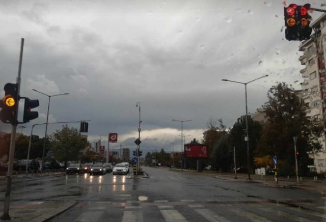 Oблачно време со повремени врнежи од дожд, од утре заладување