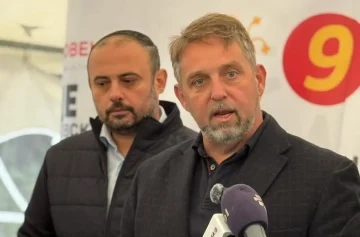 ЗАЕДНО СО ЉУБОВ ЗА КАРПОШ: Доста беше лична корист, време е за вистински проекти - во недела заокружете 9, порача Лукровски