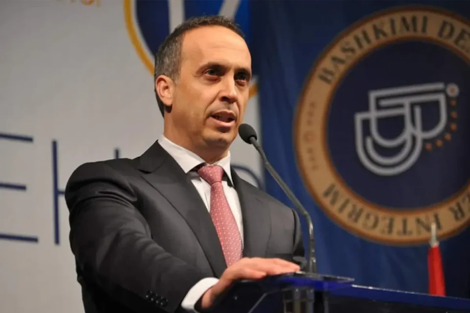 КРИВИЧНА ПРИЈАВА ЗА ФАТМИР ДЕХАРИ: Поранешниот градоначалник на Кичево обвинет за несовесно работење во службата