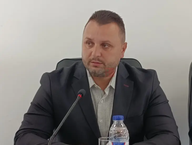 СОВЕТОТ НА ОПШТИНА КОЧАНИ ПОЧНА СО РАБОТА: Андов избран за претседател